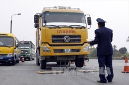 Tổng cục Đường bộ xử phạt hơn 14.000 xe vi phạm chở quá tải 